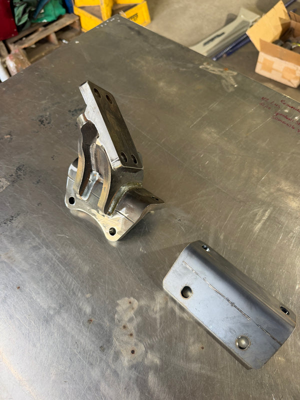 LN106 Steer Box Mount
