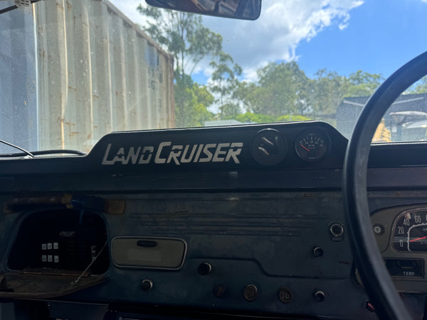40 Series Dash Shelf