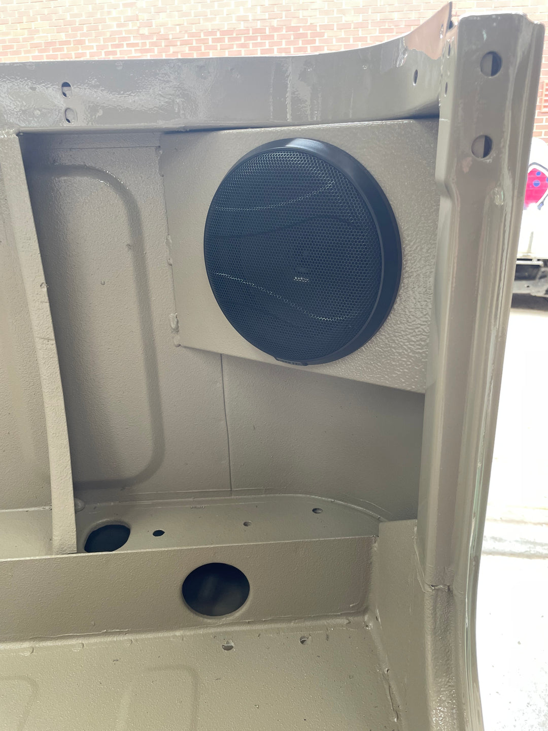 App0410 Box Rear 40 Series Rear Speaker Boxes – McKinnon's Cruisers
