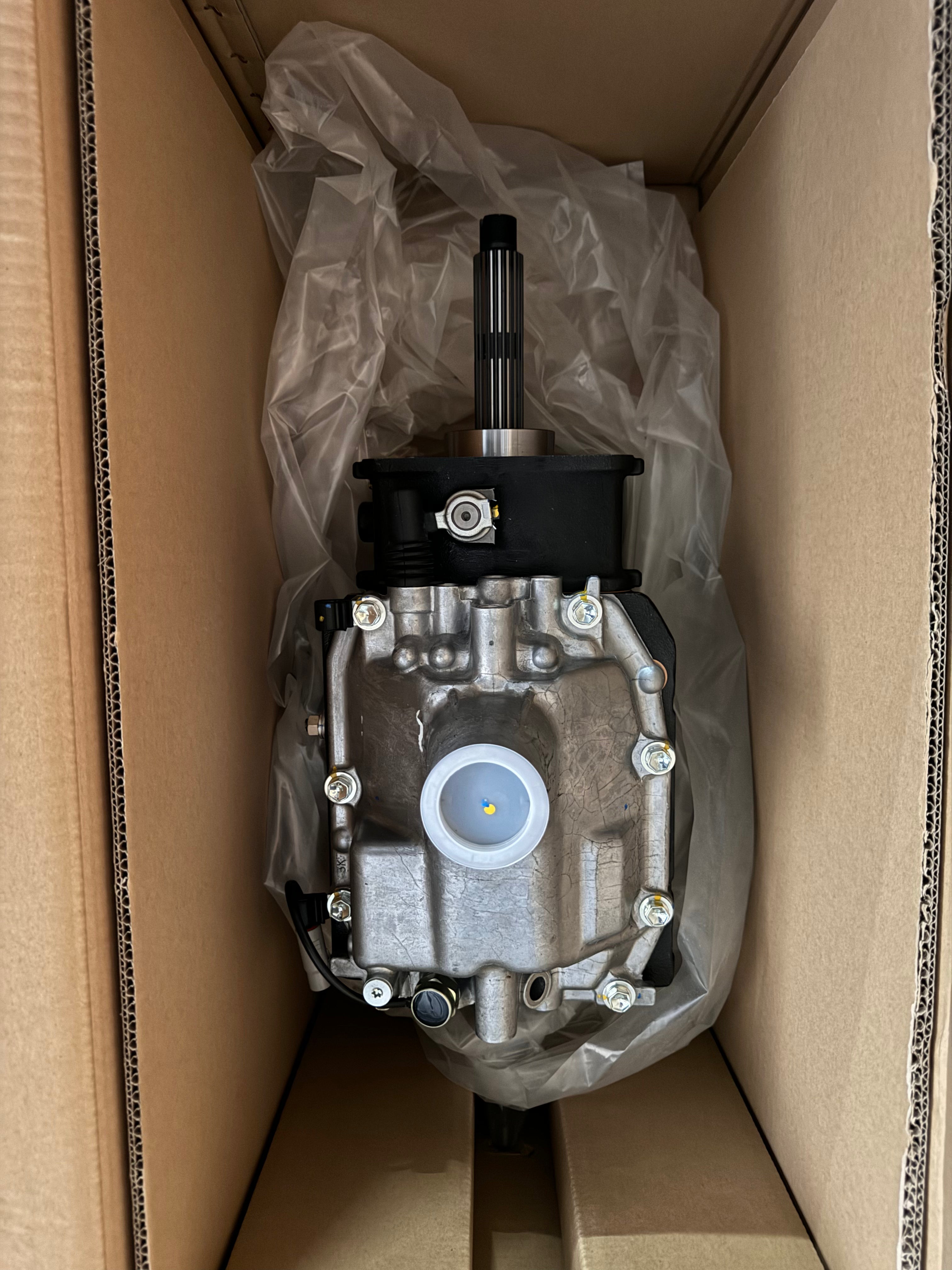 Brand New Genuine Toyota H55F 5 Speed Gearbox - Suit HJ60, HJ61