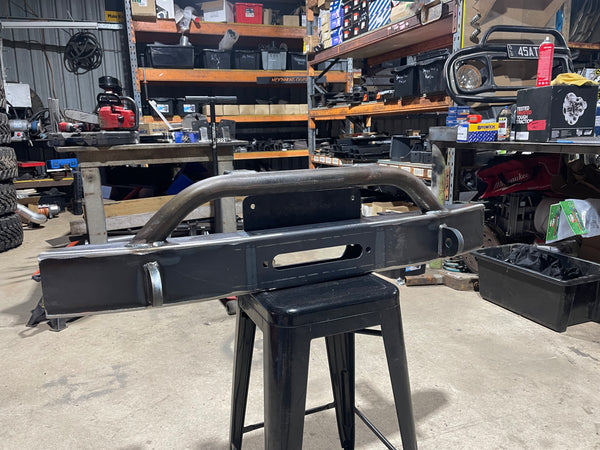 40 Series Factory Stubby Winch Bar
