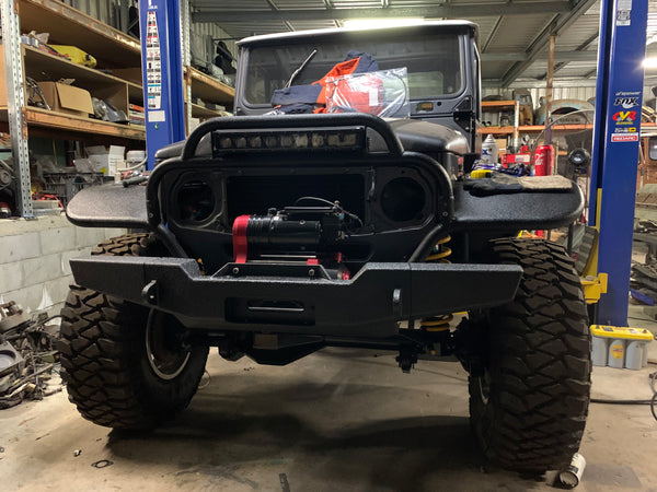 40 Series Custom Winch Bar with Removable Wings