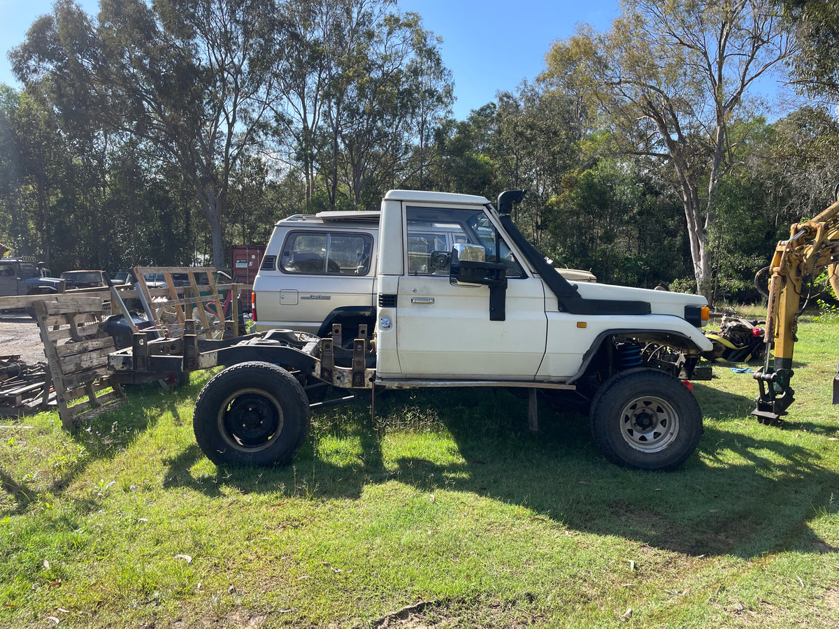 75/80 Ute Cab Mounts – McKinnon's Cruisers